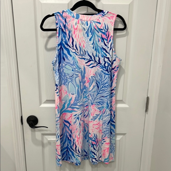 Sleeveless Blue and Pink Patterned Dress - Picture 2 of 4